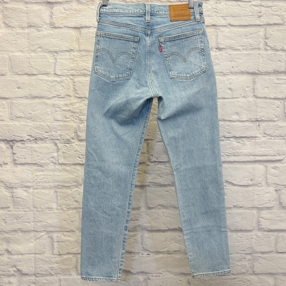 Levi’s Wedgie W24 (0/00) Icon Women’s Jeans Tango Light Wash High Rise Premium - Picture 5 of 12